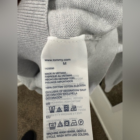 Tommy Hilfiger Gray V-Neck Sweater - Picture 6 of 6